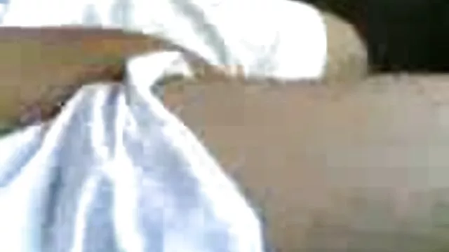 Agnès chatte fascinante film porno avec lesbienne
