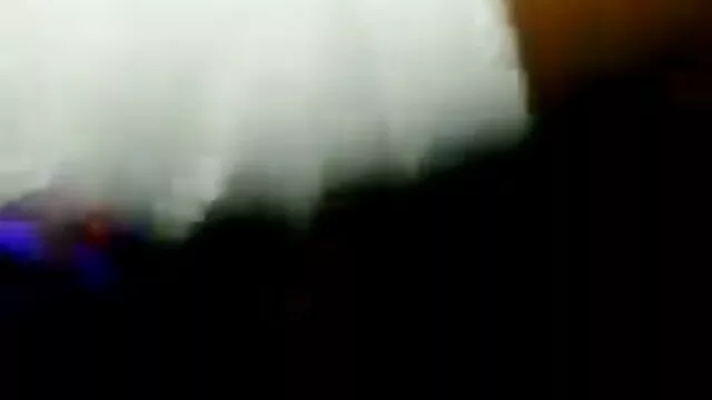 Aubrey Evans xlesbiens dans la piscine