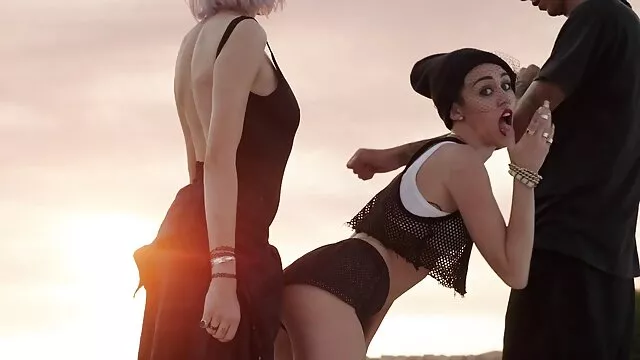 Dominika C film lesbienne x