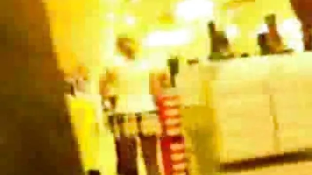 Elle a film porno avec lesbienne réveillé son bien-aimé, un jeune homme au petit matin afin de baiser à l'avance avant de partir pour l'école