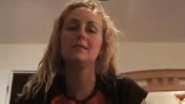 Pinky film porno lesbienne amateur June Samantha