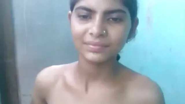 Du fond de mon cœur j'ai amusé la dame de mon cœur, debout cancer sur le canapé, dans vidéo lesbienne x un cul évasé